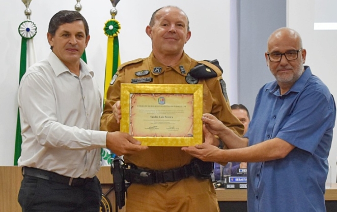 Sargento Sandro recebe homenagens do legislativo santo-antoniense